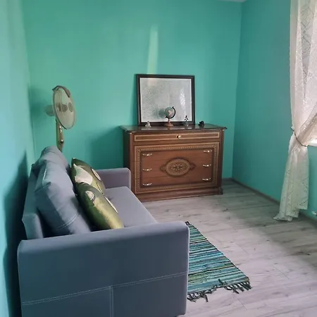 Serene 4-bedroom House In Historic Rga * ריגה