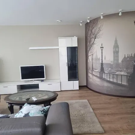 Semesterbostad Serene 4-bedroom House In Historic Rga