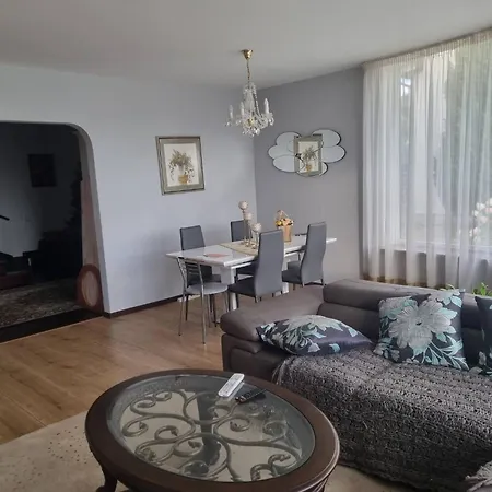 Serene 4-bedroom House In Historic Rga *